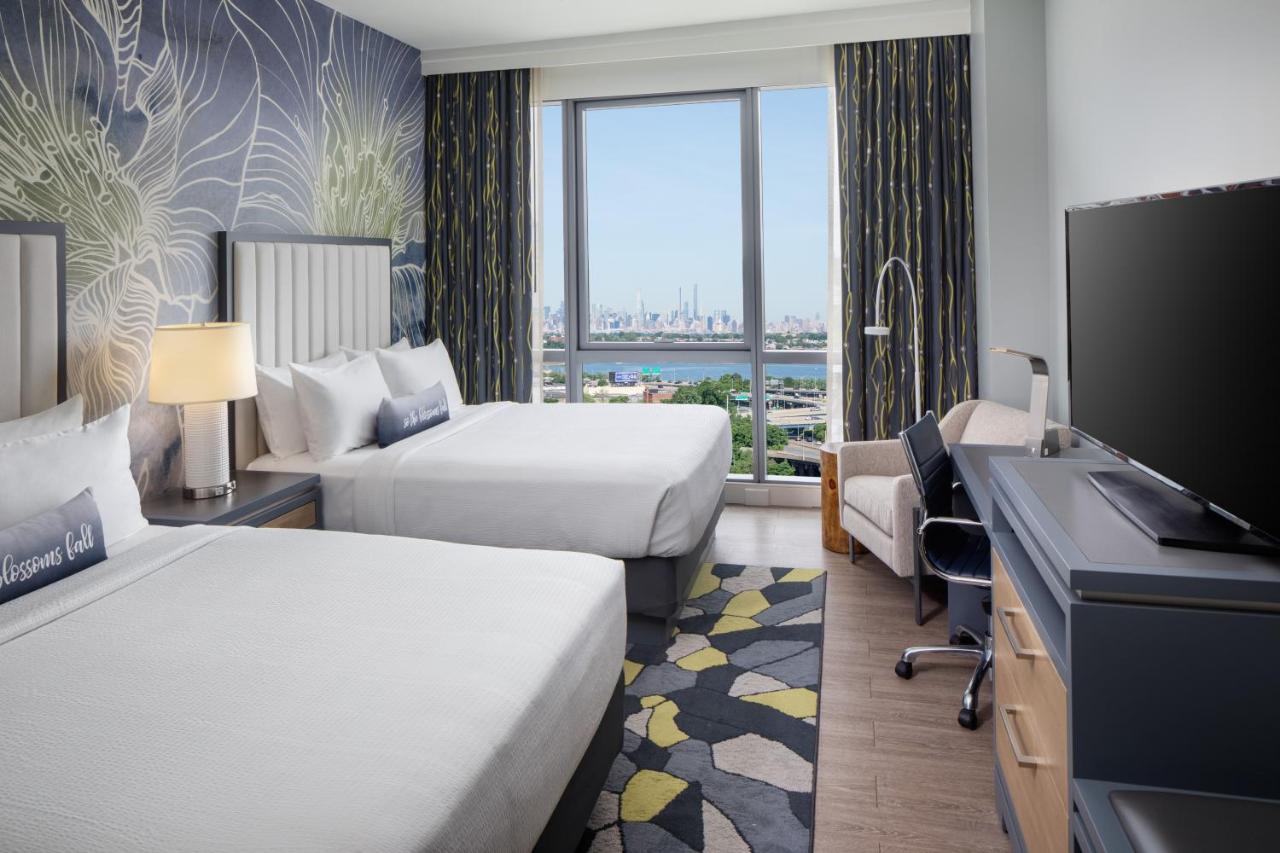 Hotel Indigo Flushing - Laguardia Нью-Йорк Экстерьер фото