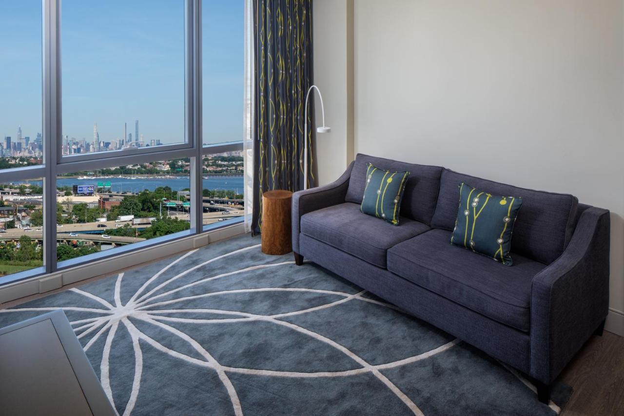 Hotel Indigo Flushing - Laguardia Нью-Йорк Экстерьер фото