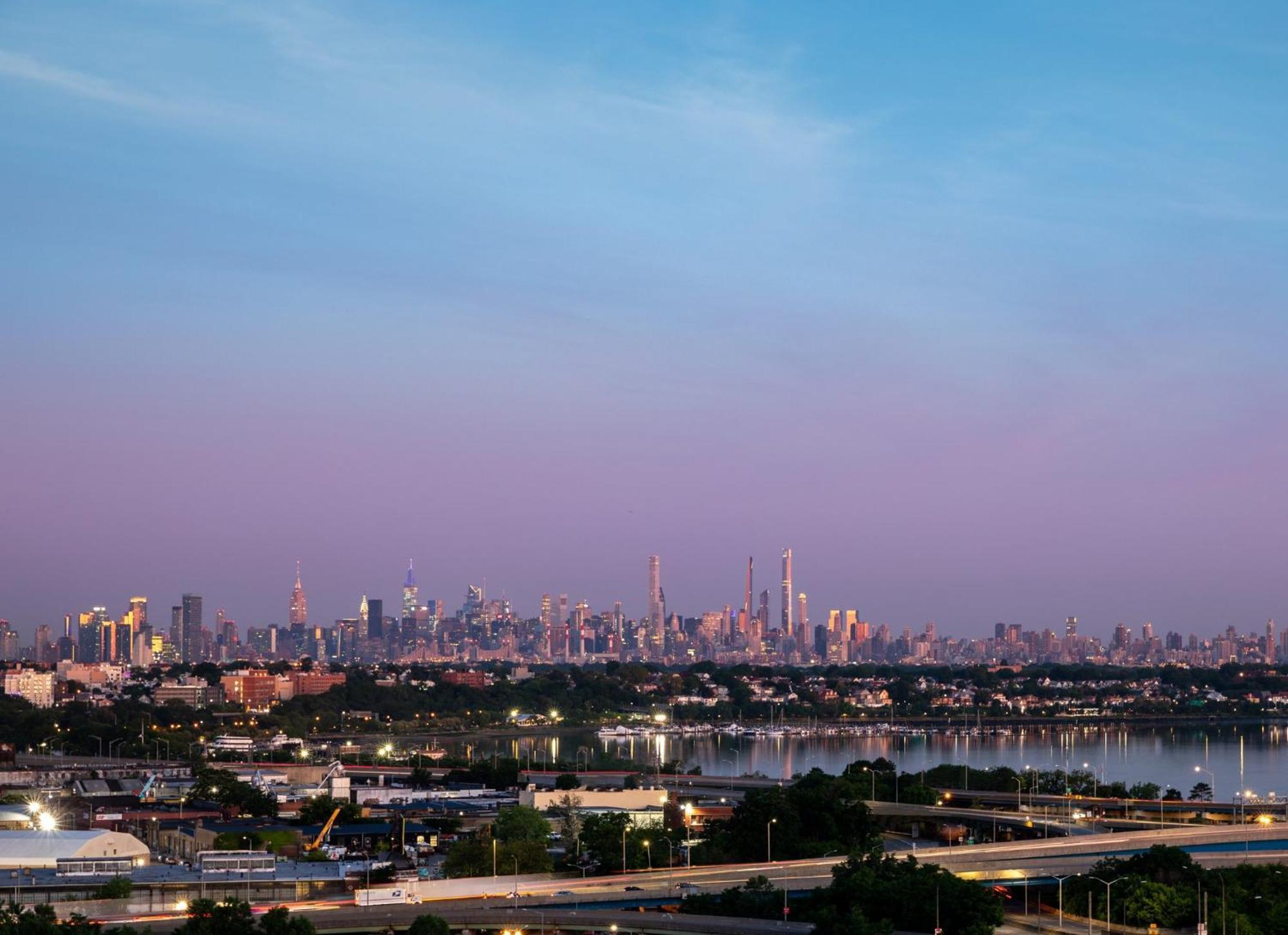 Hotel Indigo Flushing - Laguardia Нью-Йорк Экстерьер фото